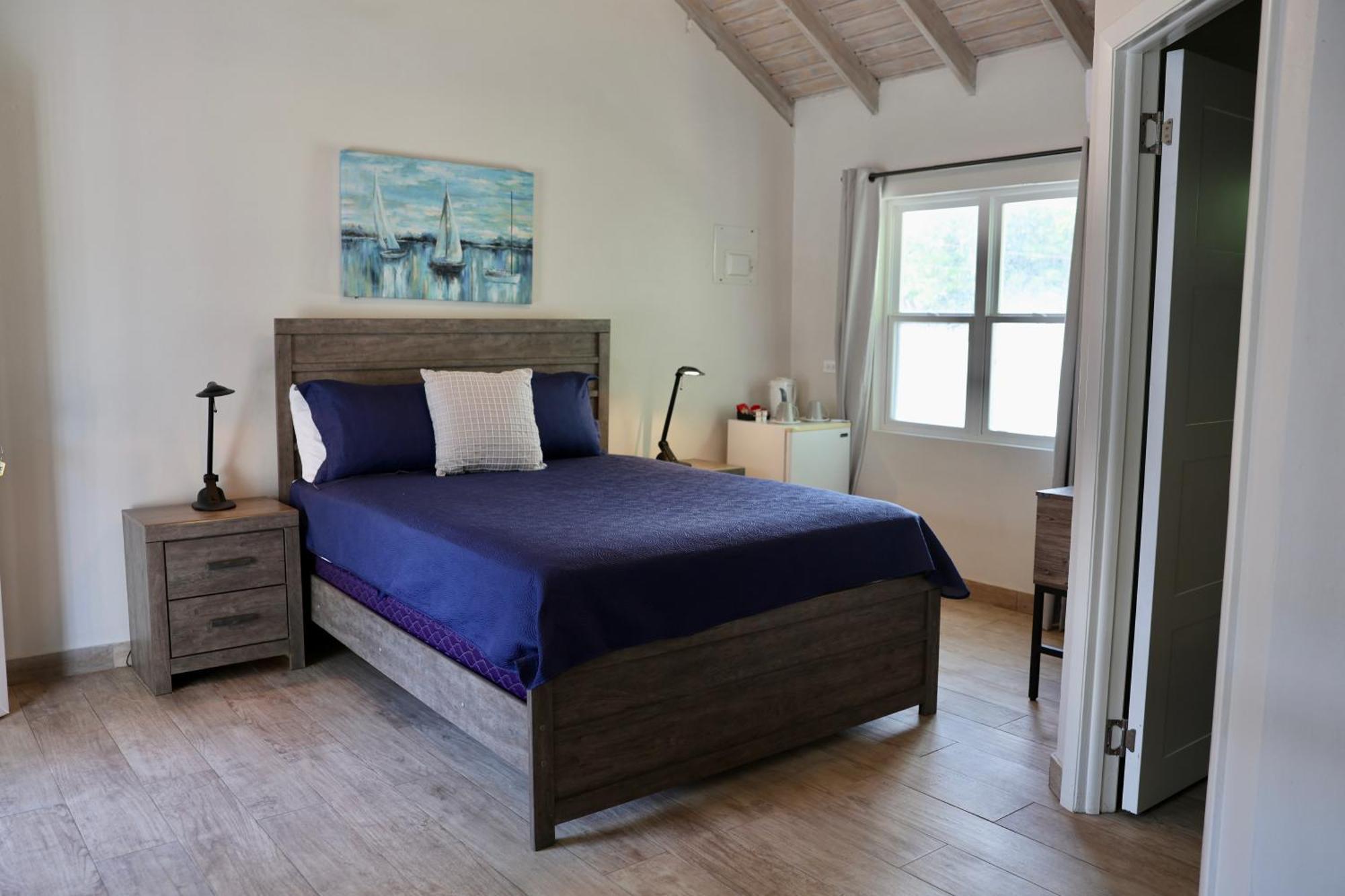 The Moxy Hotel English Harbour Buitenkant foto